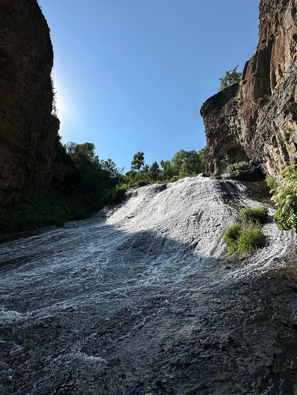 Jermuk Waterfall gallery image 2