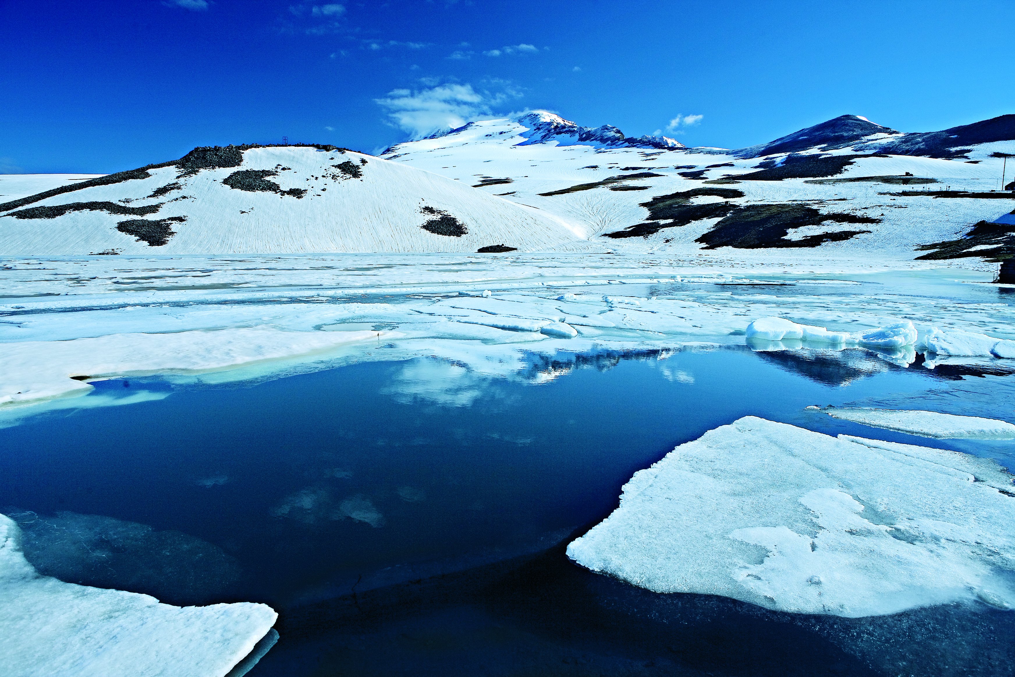 Park of Letters, Amberd, Stone Lake & Aragats, Saghmosavank gallery image 4