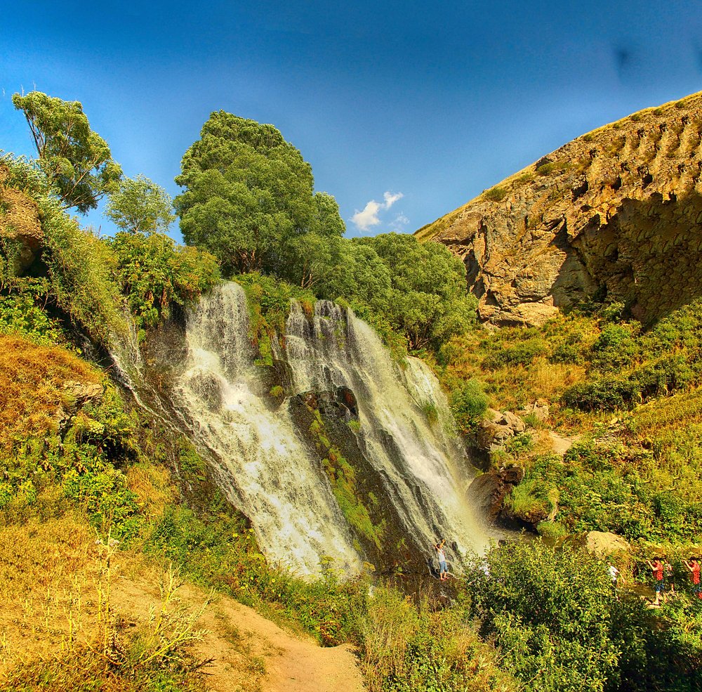 Shaki Waterfall gallery image 4