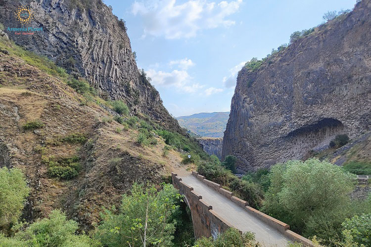 Symphony of Stones gallery image 3